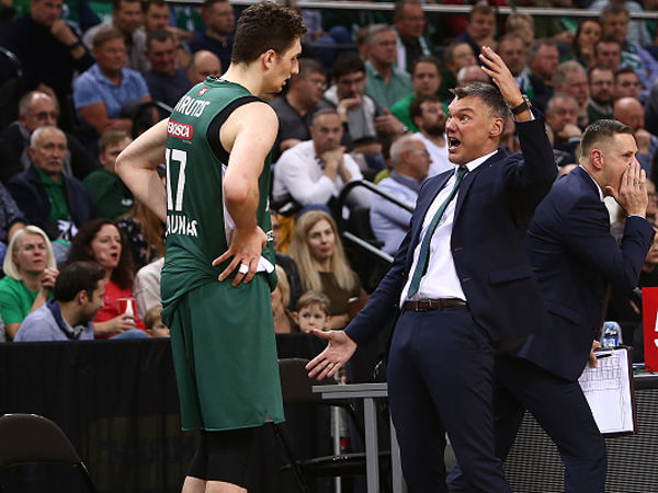 דרישות גבוהות מהשחקנים (getty)