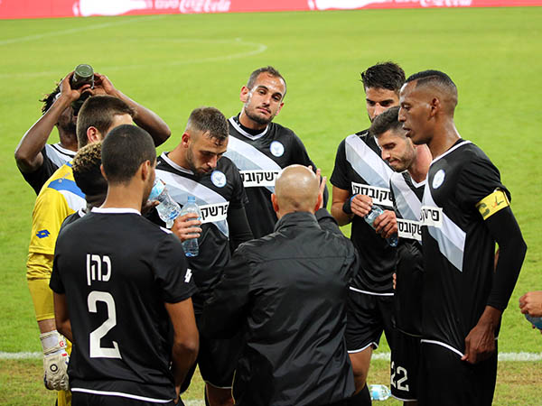 הופעה ראויה של האורחת (אודי ציטיאט)