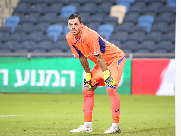 "שטקוס? שבית"ר תעלה לשוערים שלה את הבטחון" (יוסי שקל)