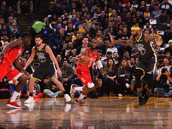 0:3 העונה לרוקטס על הווריירס (צילום: Noah Graham/NBAE via Getty Images)