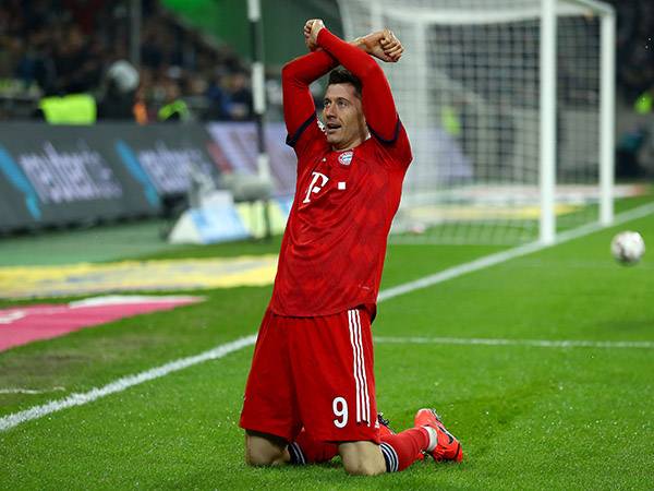 (Photo by Alex Grimm/Bongarts/Getty Images)