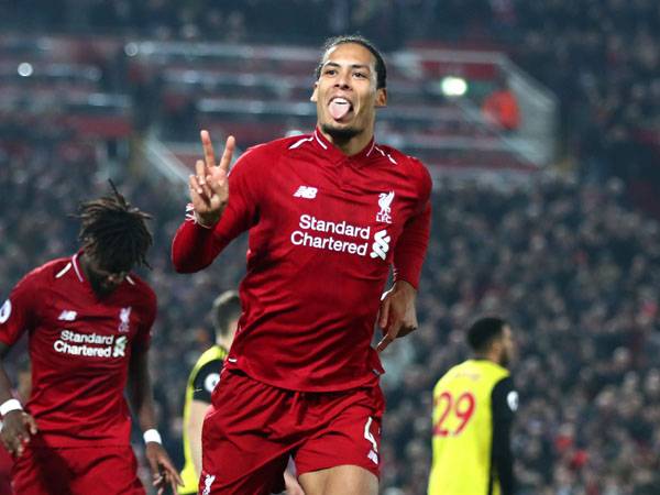 ע"פ ההצעה, יקבל 200 אלף פאונד בשבוע. ואן דייק (Photo by Clive Brunskill/Getty Images)