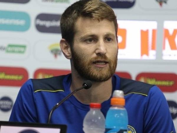 ייני. חושב על האליפות, לא על החגיגות (מכבי ת"א, רשמי)