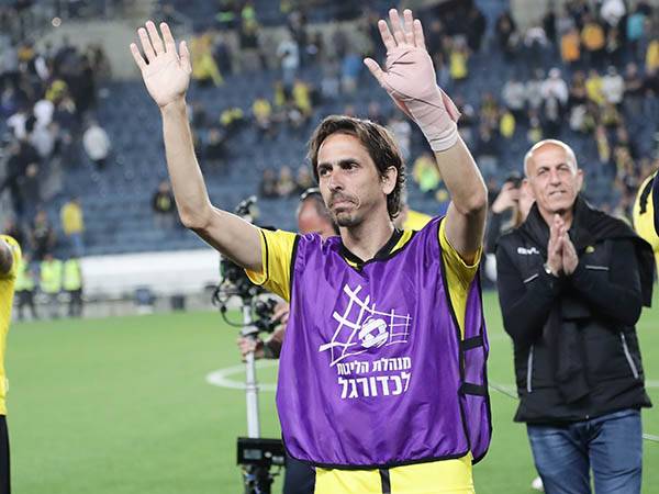 יזכה לכבוד. בניון (דני מרון)