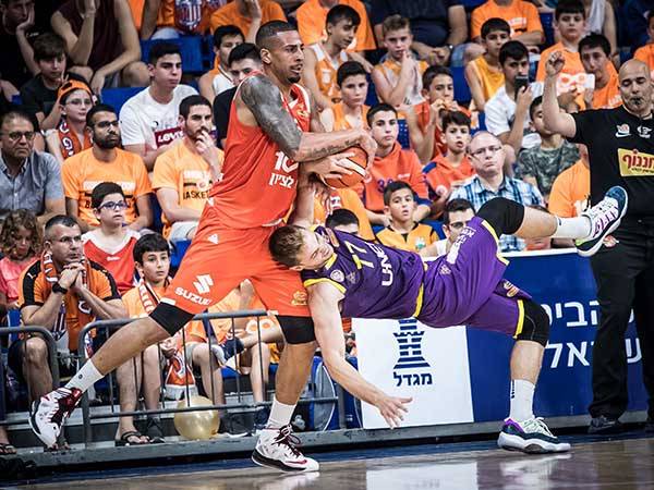 הסדרה מתחממת (עודד קרני)