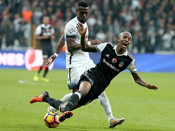 אבואבונה  מול טאליסקה. רזומה מרשים (Getty)