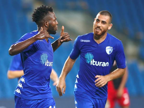 פתחו ברגל ימין (אלן שיבר)