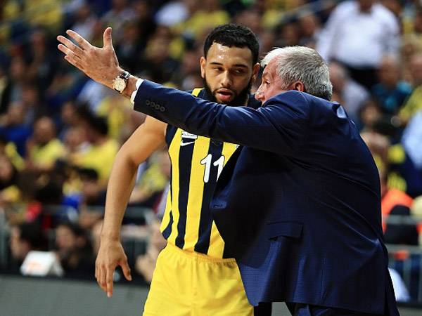 אניס עם אוברדוביץ' בפנר (Getty)