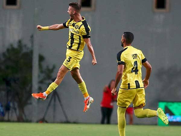 יקבל את המפתחות? גרצ'קין חוגג שער ניצחון אמש (צילום: אלן שיבר)