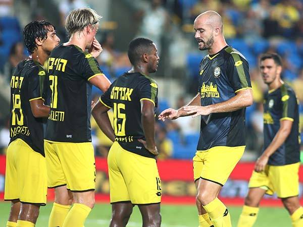 שחקני נתניה. עדיין לא מרשימים (צילום: אלן שיבר)