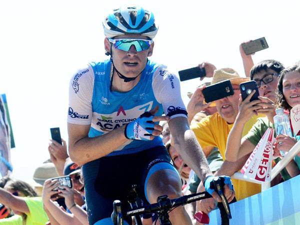 הקדיש את הניצחוןלרוכב הבלגי המנוח ביורג למברכט