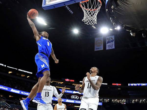 דבנפורט. רוקי באירופה (GETTYIMAGES)