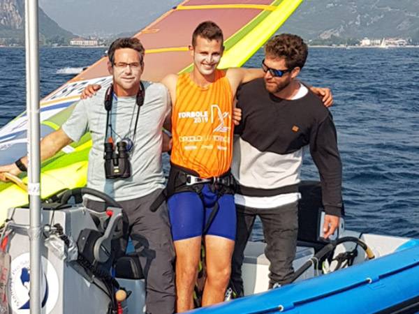 מקום שמיני בעולם, ראובני (איגוד השייט)