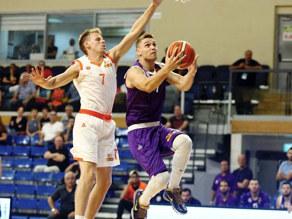 סווינג במדי ראשל"צ. הלחץ ישפיע? (אלן שיבר)