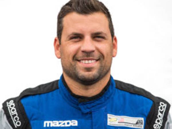 נהג הקבוצה בריאן אורטיז