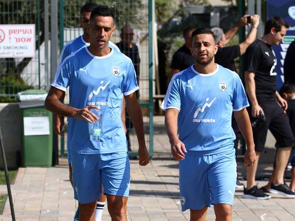 גם החברים מגוואנגז'ו הגיעו (יוסי ציפקיס)