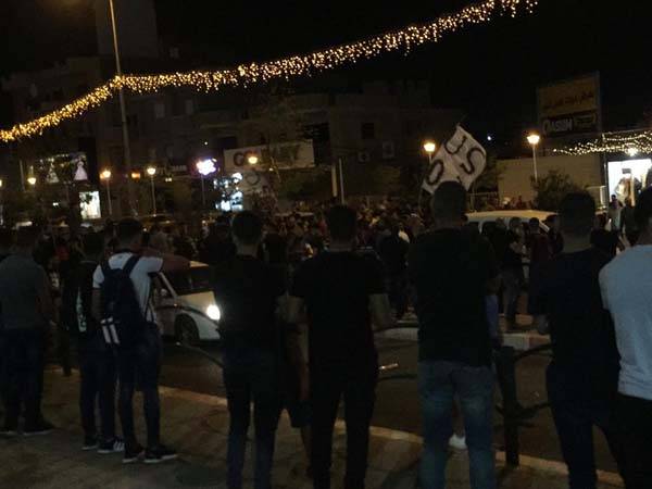 לא מרוצים. אוהדי סכנין מוחים