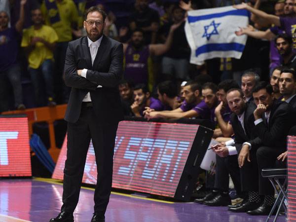 דרוקר. זעם על השחקנים (ברני ארדוב)