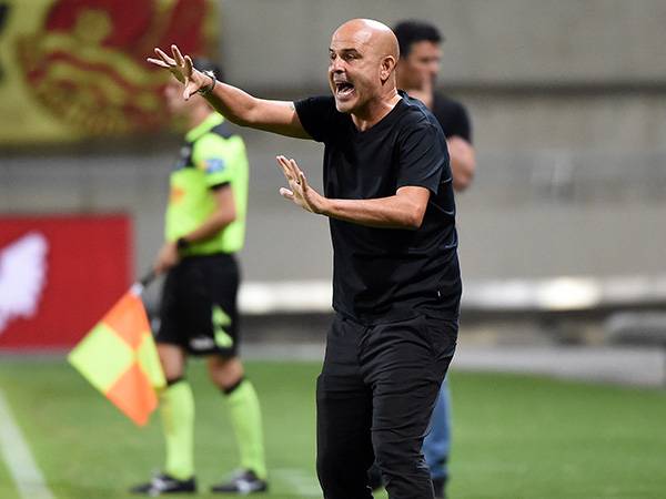 אבוקסיס, שינה את המערך וניצח (ברני ארדוב)