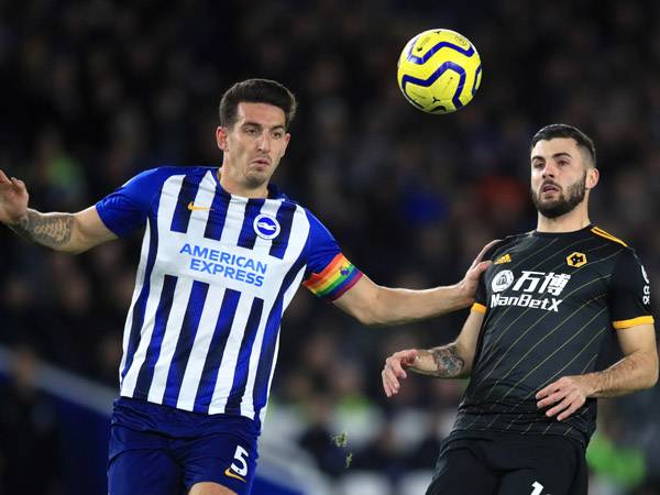 וולבס וברייטון מפרדו בחלוקת נקודות (Getty)