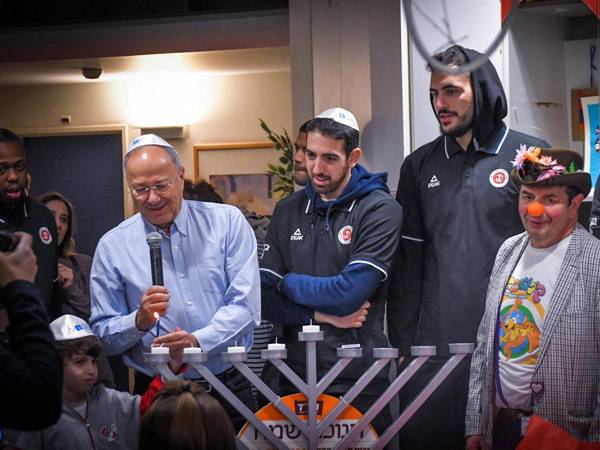 ביקור מבורך (באדיבות הפועל ירושלים)