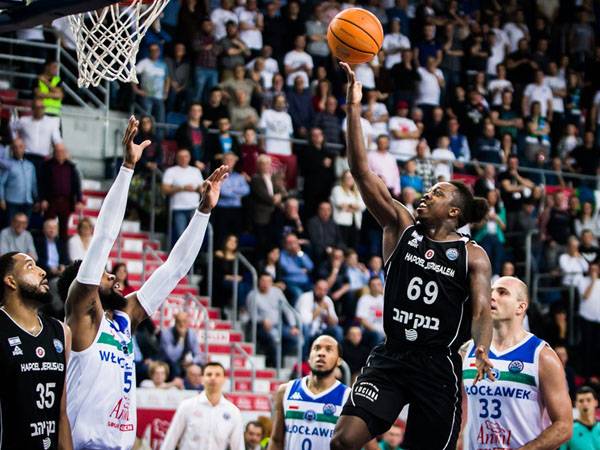 החמיא להגנה. בראון (באדיבות אתר פיב"א)