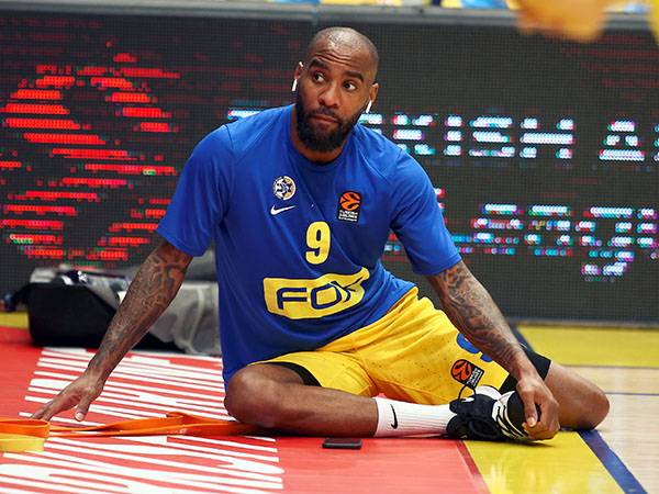 ג'קסון. דאג להכניס את אמארה לעניינים (אלן שיבר)