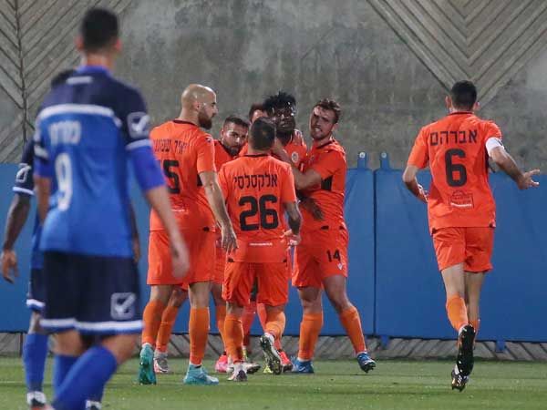 כפר שלם חוגגים. (אודי ציטיאט)