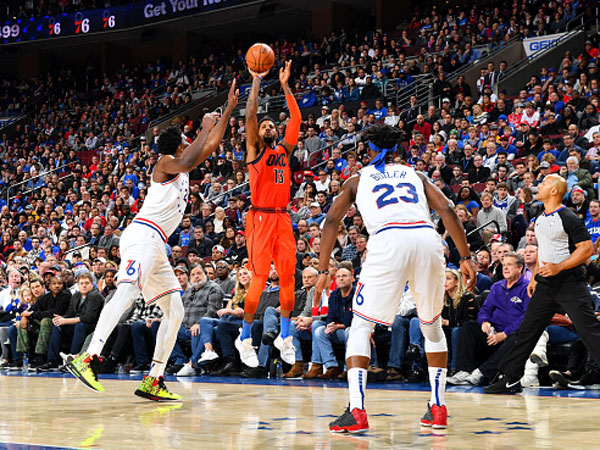 מהלך ניצחון ענק. ג'ורג' (צילום: Jesse D. Garrabrant/NBAE via Getty Images)