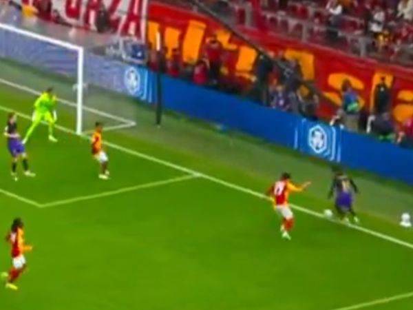 Lamine Yamal provides two assists in Barcelona victory over Galatasaray