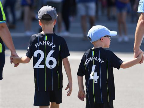 מוכנים עם החולצות החדשות (GETTY)