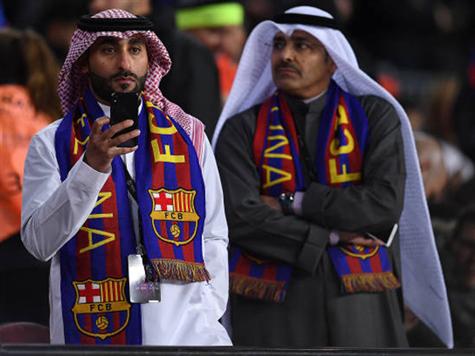 מבטים מודאגים ביציעים (David Ramos, Getty)