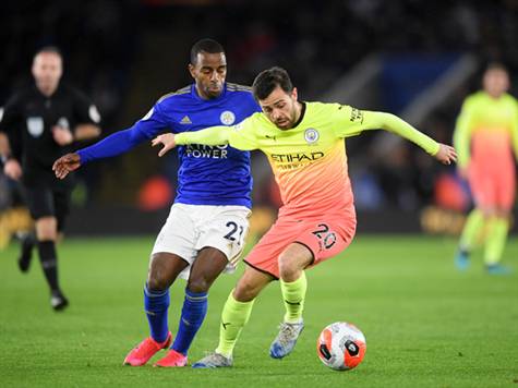 חניכיו של גווארדיולה החלו להיכנס לעניינים. ניסיון כפול של מנדי ודה בריינה יצא מחוץ למסגרת. (GETTY)