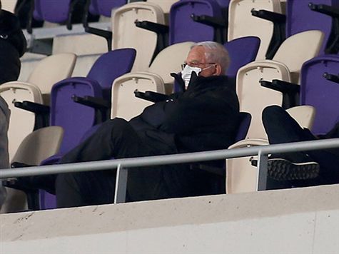 שחר מתוח ביציע (אלן שיבר)