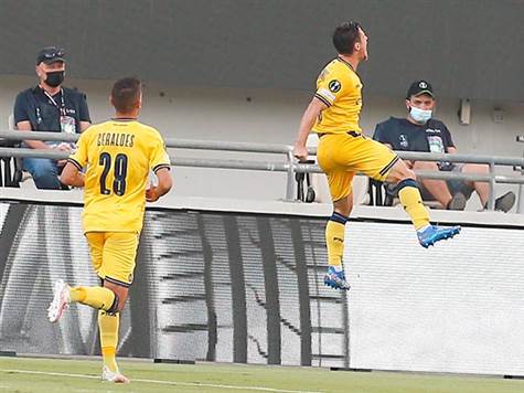 <STRONG>הקשר מחזיר את היתרון עם שער בכורה! (אלן שיבר)</STRONG>