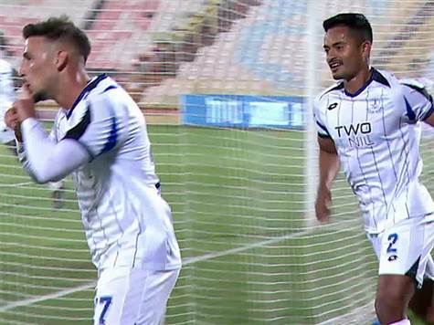 כדור קרן של ורד בעקבות לחץ של פ``ת הסתיים בנגיחה אדירה פנימה של רן ואתורי, 0:1 למלאבסים בי``א! 1:2 לפ``ת בסיכום שני המשחקים