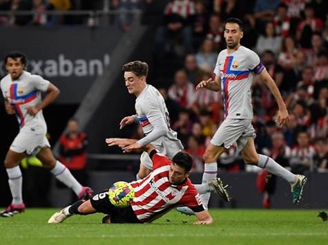 מיקל וסגה מתקל את גאבי (Getty)