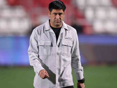 פעולה ראשונה של קורין הסתיימה בבעיטה שלו אל מחוץ למסגרת. רבע שעה לסיום, האם נקבל כאן שער באחד הצדדים? (מאור אלקסלסי)