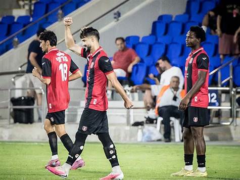 <strong>הפועל ירושלים</strong>, מגיעה אחרי הניצחון על מכבי פ``ת והאקס זיו אריה בו הציגו יכולת טובה. מי שעשוי לקבל דקות ראשונות אצל הקבוצה מהבירה הוא הרכש החדש עומנר אבוהב בן ה-22 שיפגוש את הקבוצה בה עלה לבוגרים בגיל 18 לראשונה.&nbsp;&nbsp;