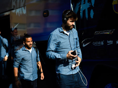 למרות שהוא לא בסגל, פיקה הצטרף לחבריו לנסיעה ללה קורוניה