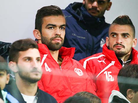 מיגל ויטור ביציע. הפועל ב``ש מתגעגעת (צילום: דני מרון)