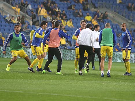 שחקני מכבי. להלחיץ את ב``ש (אלן שיבר)