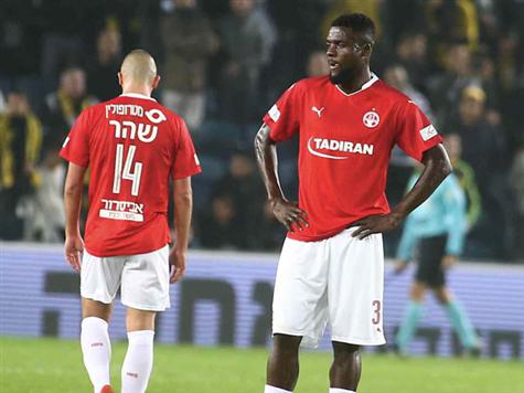 דריכה של הניגרי על שכטר מובילה לצהוב (אלן שיבר)