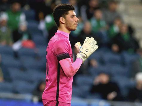 עומרי גלזר. מכבי חיפה כמעט נענשה בפעם השניה (צילום: אלן שיבר)