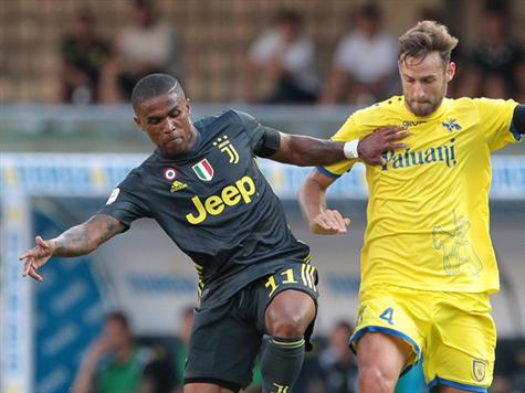 קוסטה מנסה להתחיל מתפרצת עם הספרינט האדיר שלו, אבל לא מצליח (צילום: getty)