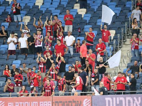 משחק הבית האחרון של הפועל חיפה נגמר ב-0:5 גדול על נתניה. האוהדים האדומים יסתפקו הערב ב-0:1 קטן (יוסי שקל)