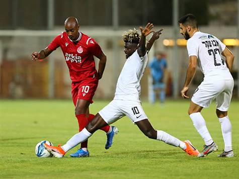 הפועל קצת נחלשה מפתיחת המחצית השנייה (צילום: לירון מולדובן)