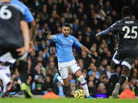 סיטי חוזרת! מאחרז, בפעולה טיפוסית, חדר למרכז ובעט שטוח, הכדור פגע בסיונצ`ו וחדר לרשת (getty)