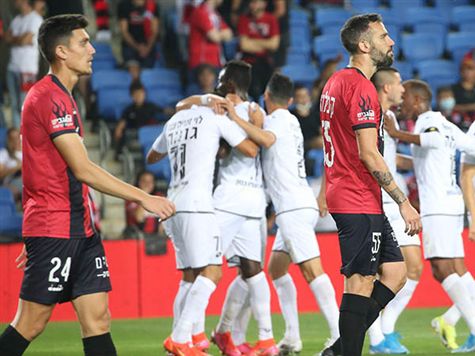 הקבוצה מהכרמל מנגד חטפה 3:0 מחדרה ביום ראשון. (אודי ציטיאט)