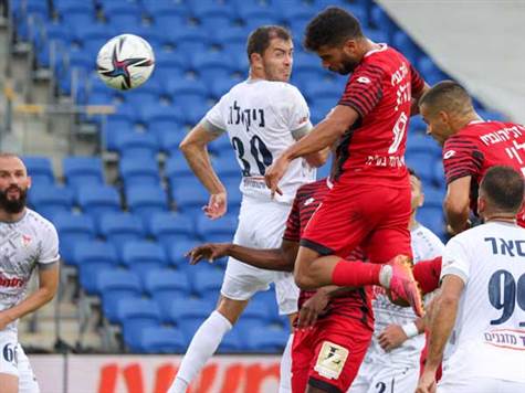 מחצית בנתניה, 0:1 לחדרה אחרי שער של שובל גוזלן בדקה ה-45. זהו שערו השלישי של החלוץ השני&nbsp;(דני מרון)